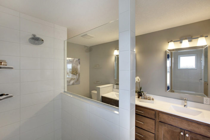 Parade115_masterbath2