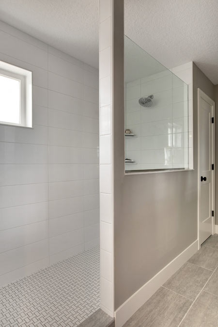 Parade115_masterbath3